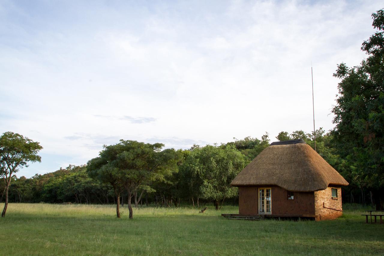 Ezemvelo Nature Reserve Hotel Vaalplaas Exterior photo